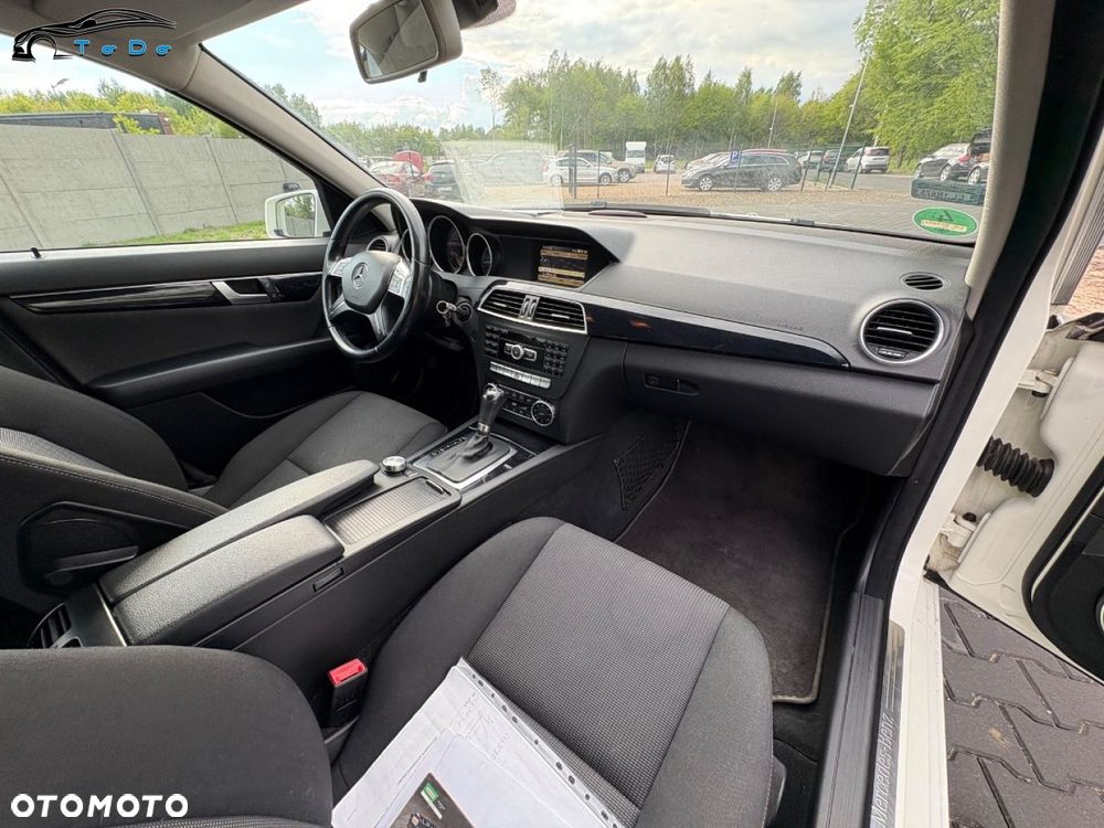 Mercedes-Benz Klasa C 200 CDI DPF (BlueEFFICIENCY) 7G-TRONIC - 34