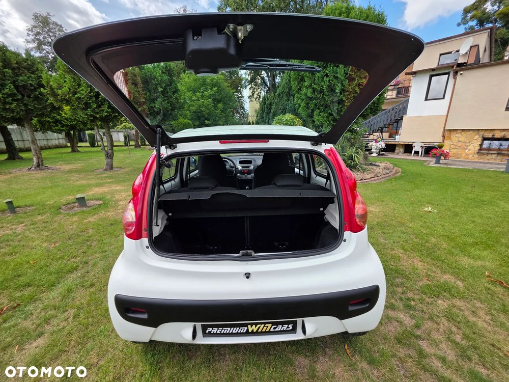 Peugeot 107 1.0 Trendy - 19
