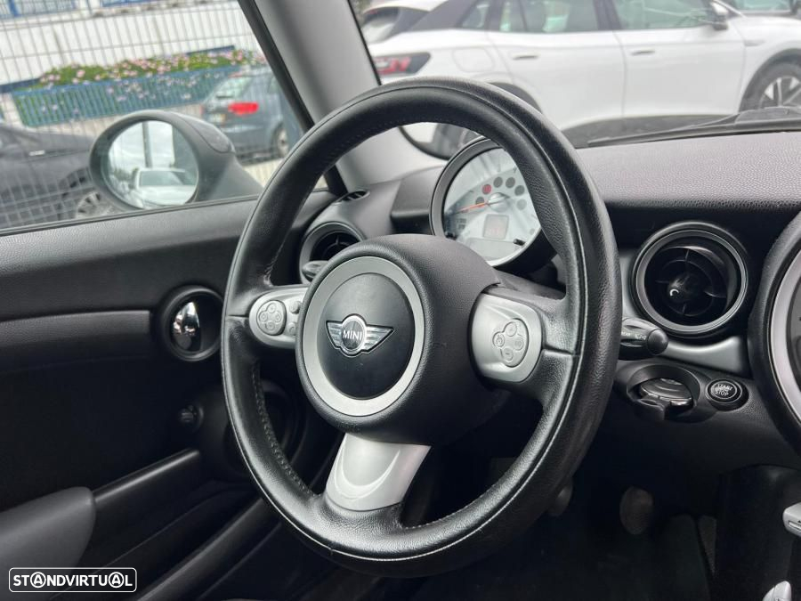 MINI 3 Portas Cooper D - 6