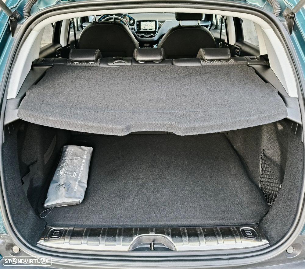 Peugeot 2008 1.6 BlueHDi Allure - 26