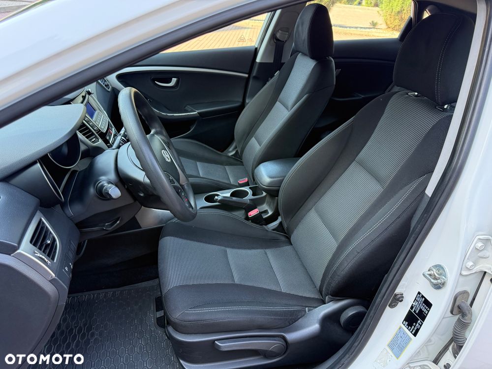 Hyundai i30 1.4 Comfort - 12