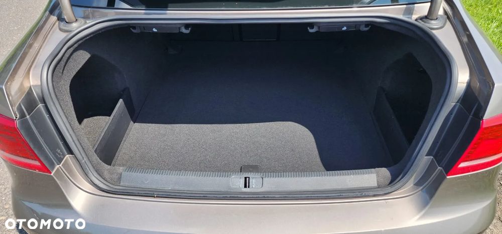 Volkswagen Passat 2.0 TDI DPF Comfortline - 30