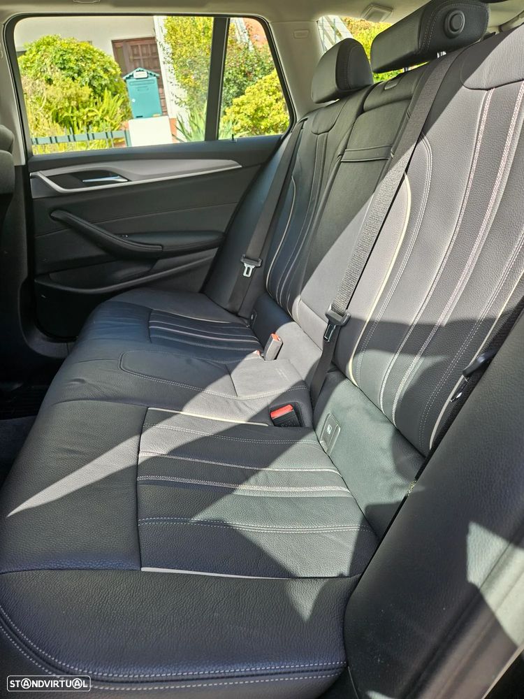 BMW 520 e Line Luxury - 18