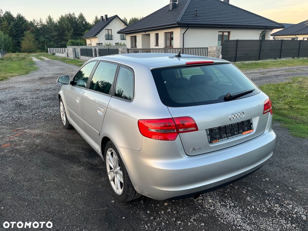 Audi A3 Sportback 1.6 Attraction - 2
