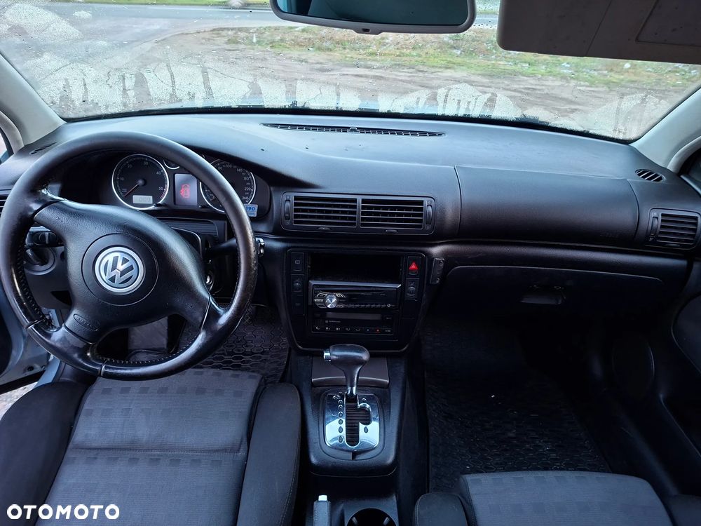 Volkswagen Passat 1.9 TDI Highline Tiptr - 8