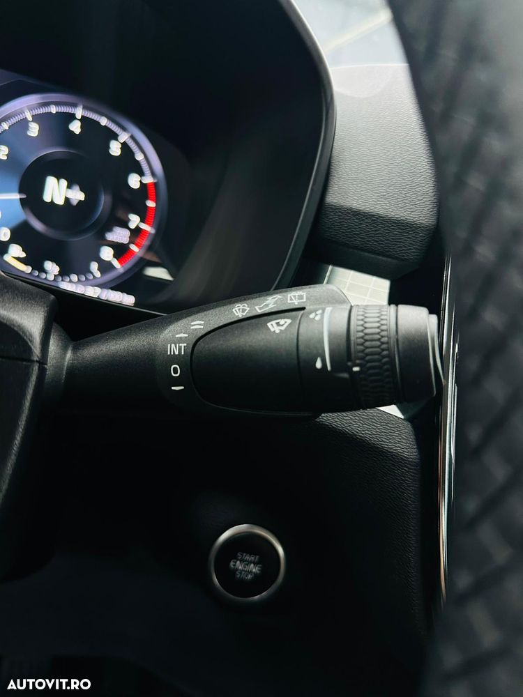 Volvo XC 40 T3 Momentum - 33