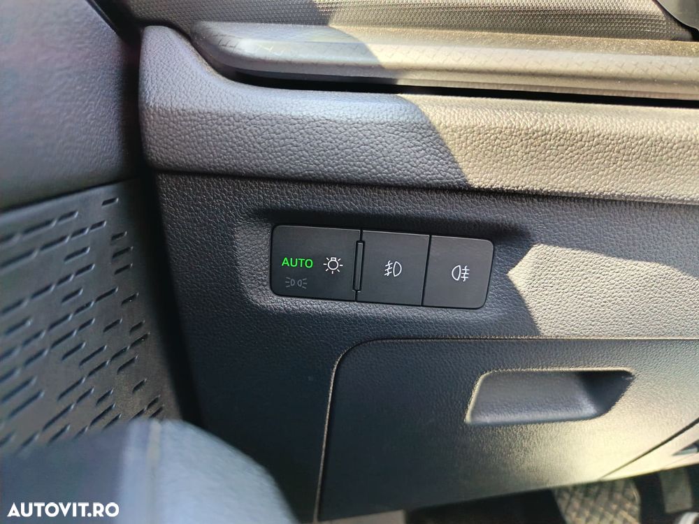 Skoda Octavia 2.0 TDI DSG Ambition - 8