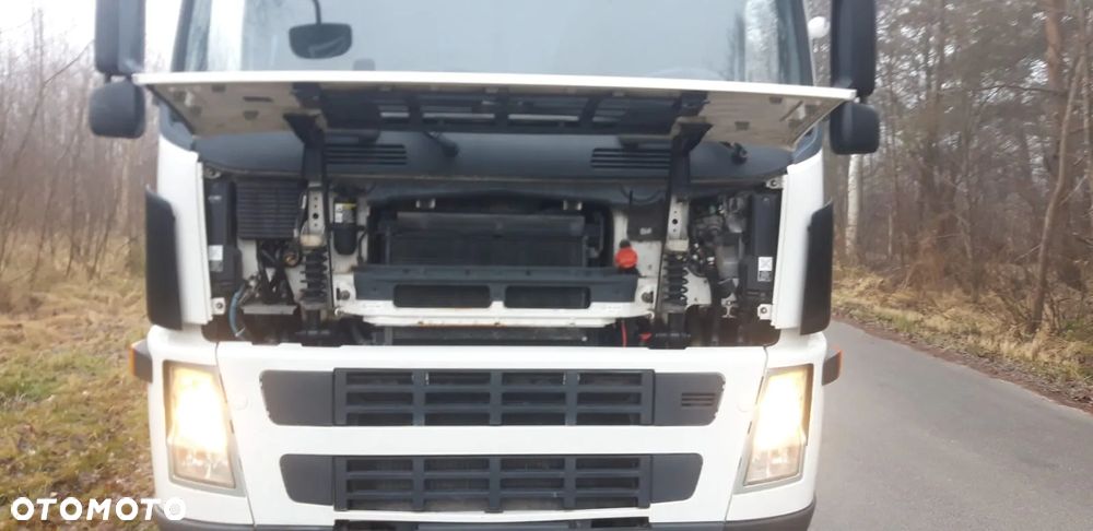 Volvo FM 380 Euro5 Super Stan tylko 620tyś km kabina sypialna ogrzewany kontener - 13