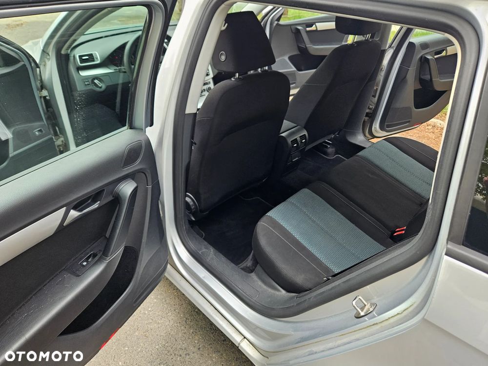 Volkswagen Passat 1.6 TDI BlueMotion - 12