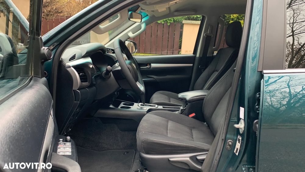 Toyota Hilux 2.8D 204CP 4x4 Double Cab AT Executive Color Edition - 8