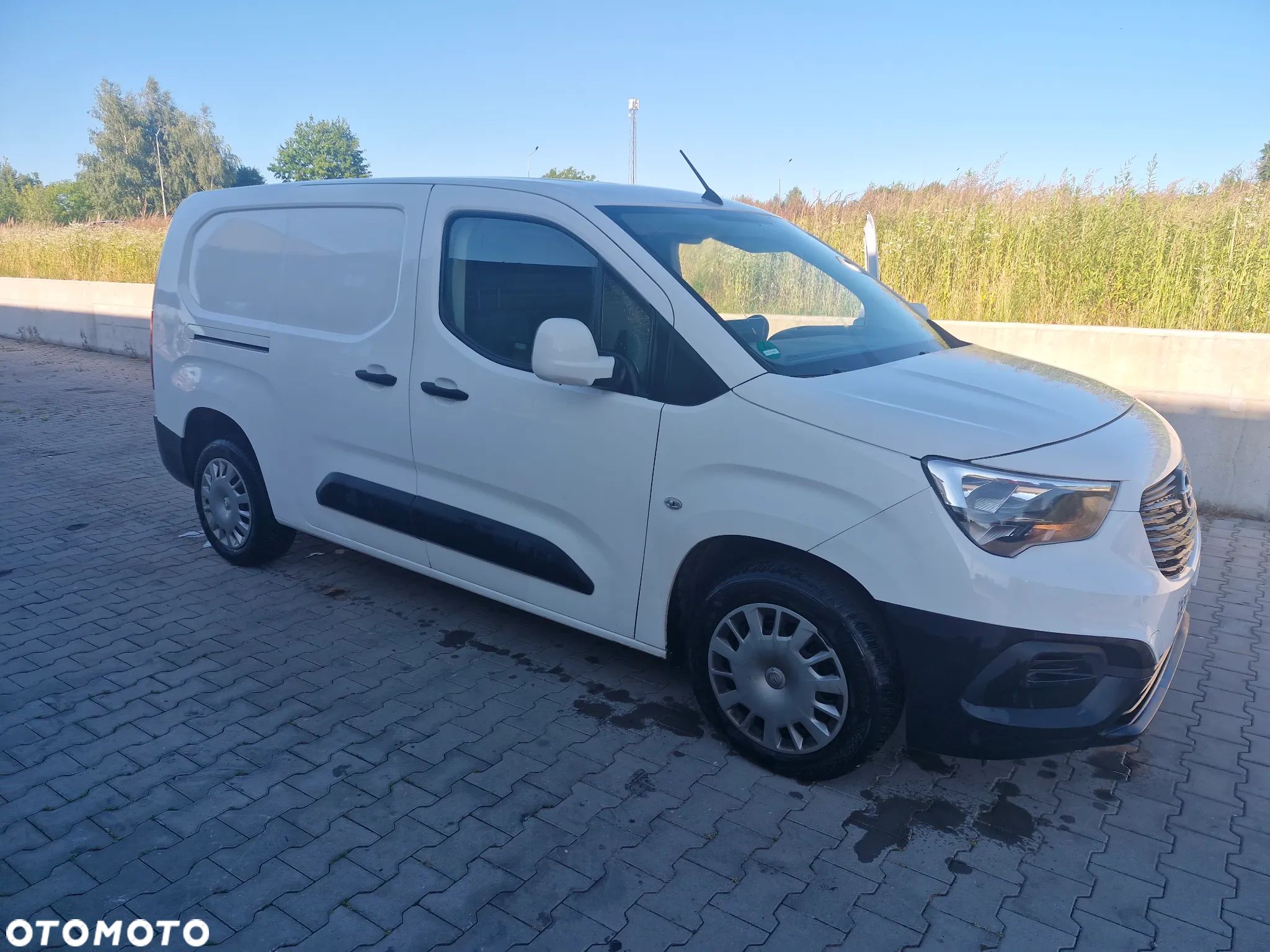 Opel Combo E - 1