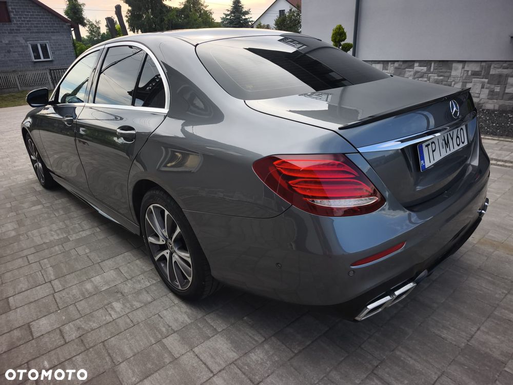 Mercedes-Benz Klasa E 220 d 9G-TRONIC AMG Line - 9