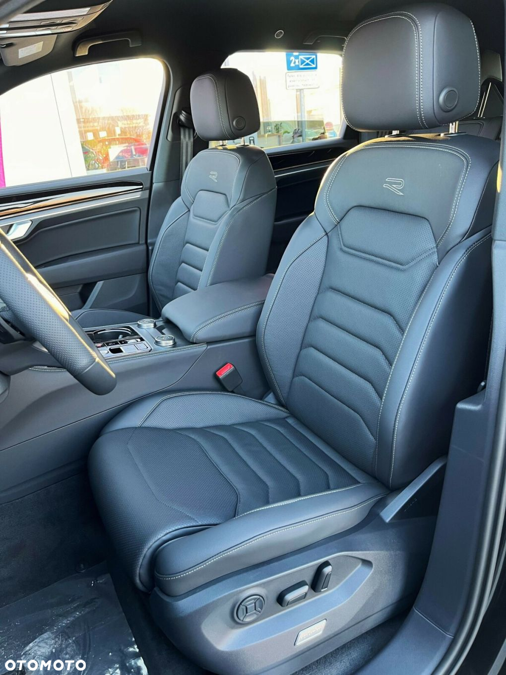 Volkswagen Touareg 3.0 V6 TDI 4Motion R-Line - 9