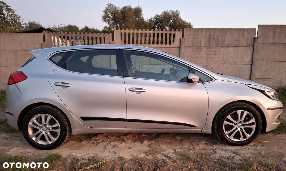 Kia Ceed 1.6 CRDi XL - 24
