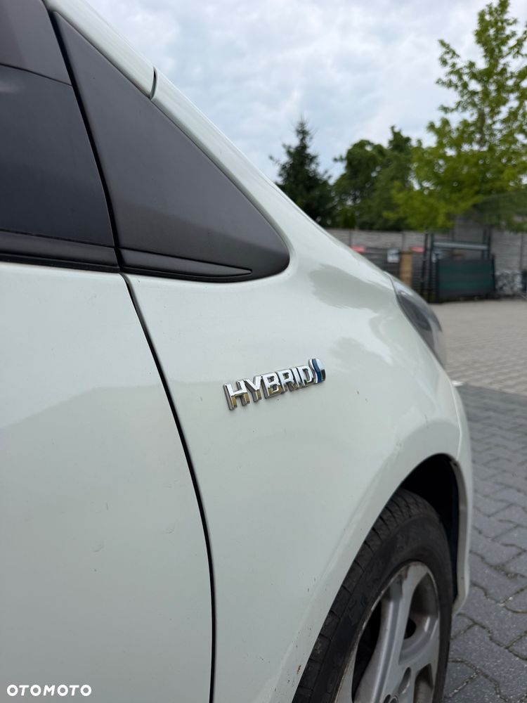 Toyota Yaris Hybrid 100 Premium - 10