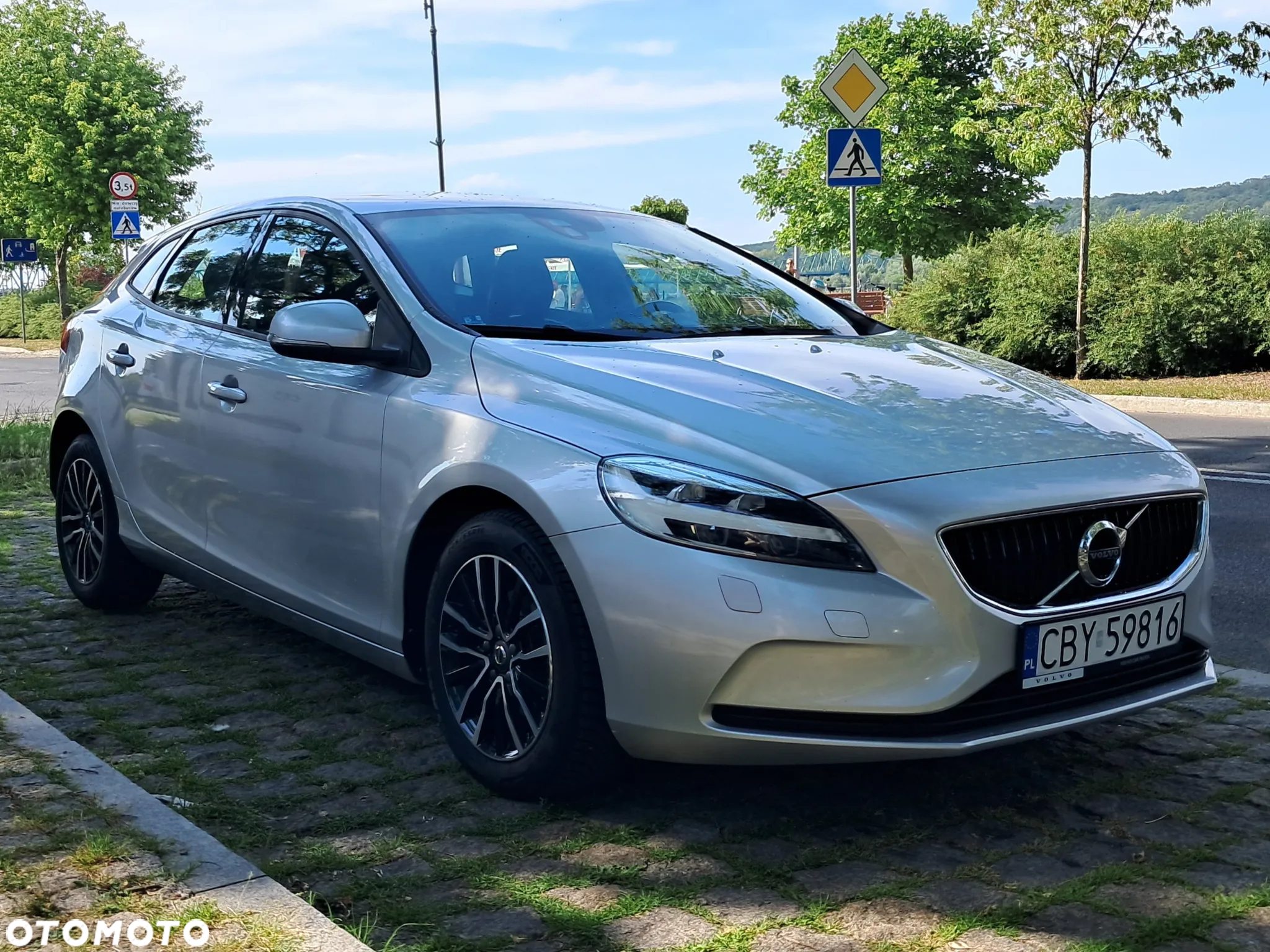 Volvo V40 D2 Drive-E Momentum - 15