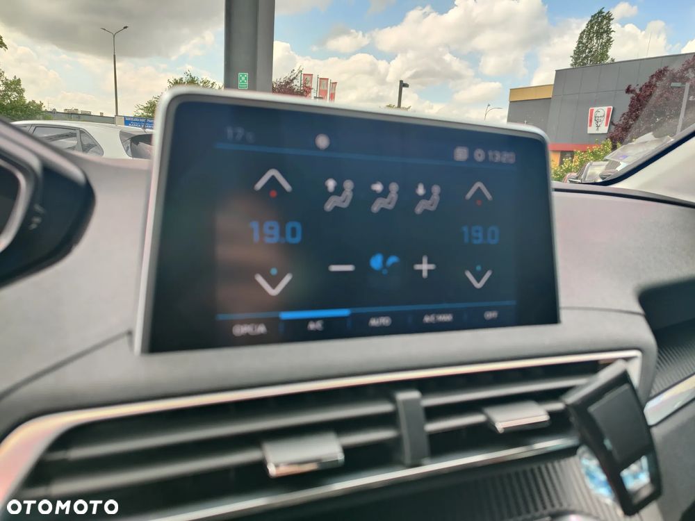 Peugeot 3008 1.6 BlueHDi Allure S&S EAT6 - 19