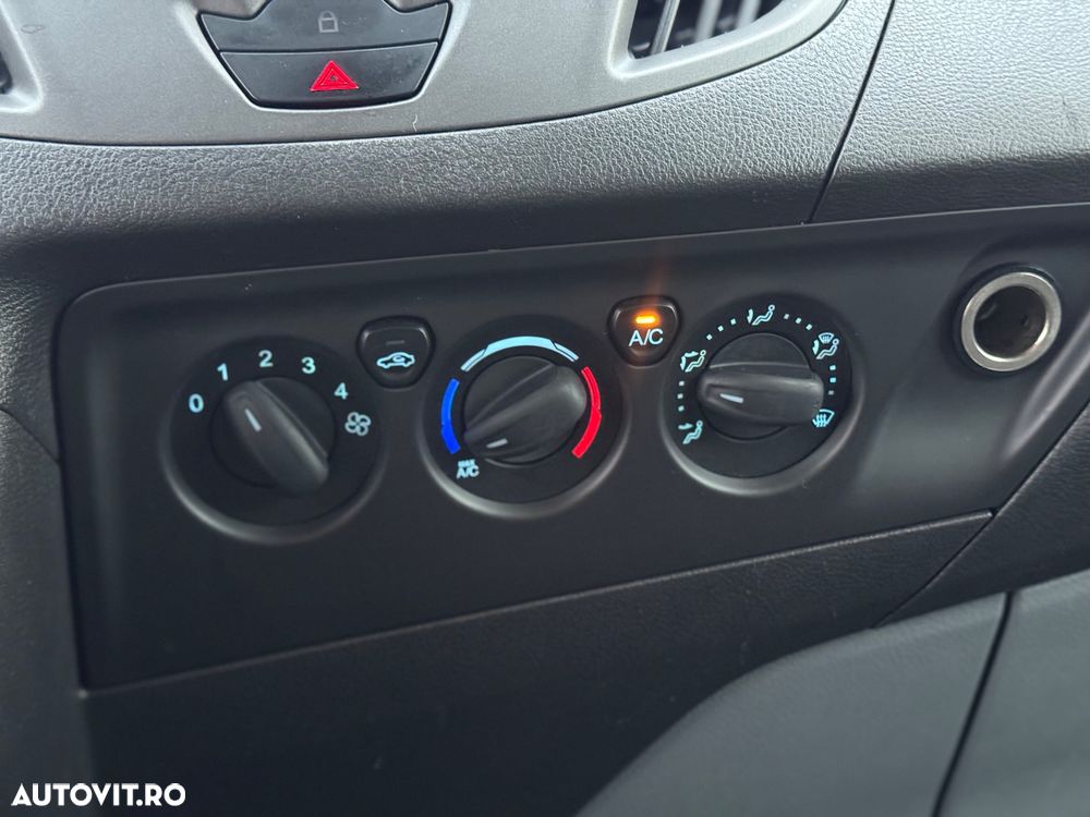 Ford Transit - 18