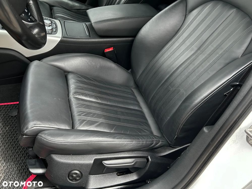 Audi A6 Avant 3.0 TDI S tronic - 12