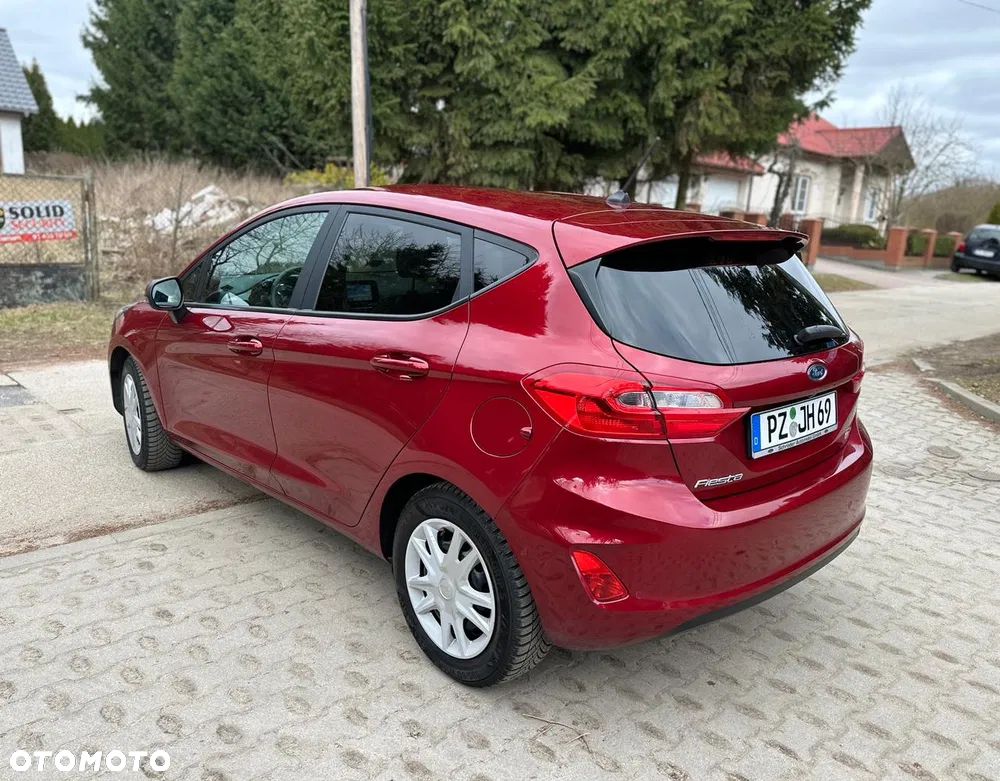 Ford Fiesta 1.1 S&S TITANIUM - 4