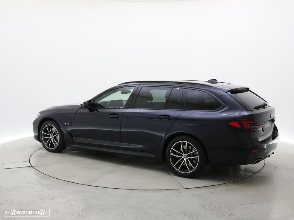 BMW 530 e Pack Desportivo M — fotografia 3