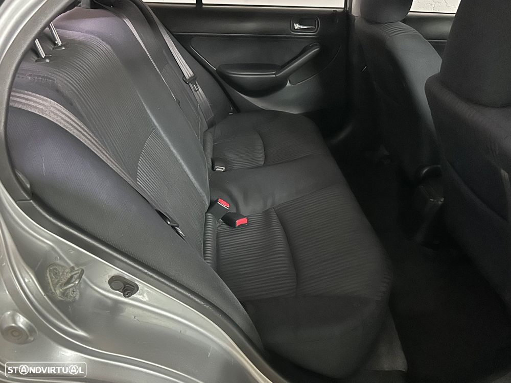 Honda Civic 1.6 LS - 11