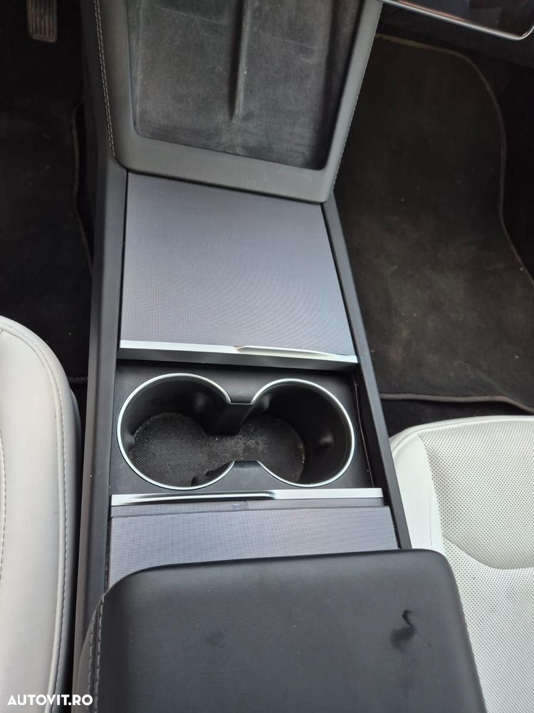 Tesla Model 3 - 22