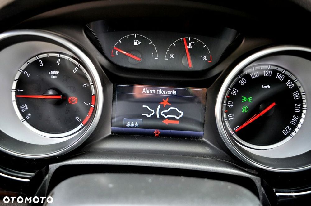 Opel Astra 1.4 T Dynamic S&S - 23
