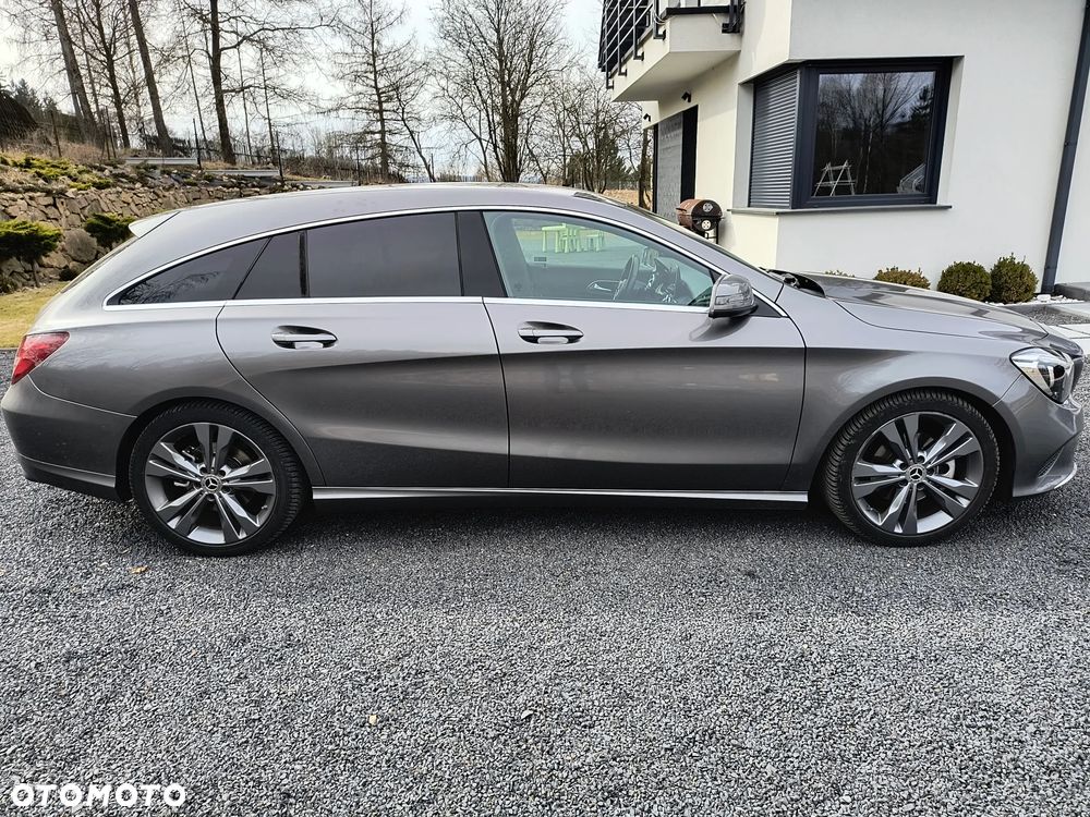 Mercedes-Benz CLA 180 7G-DCT UrbanStyle Edition - 5
