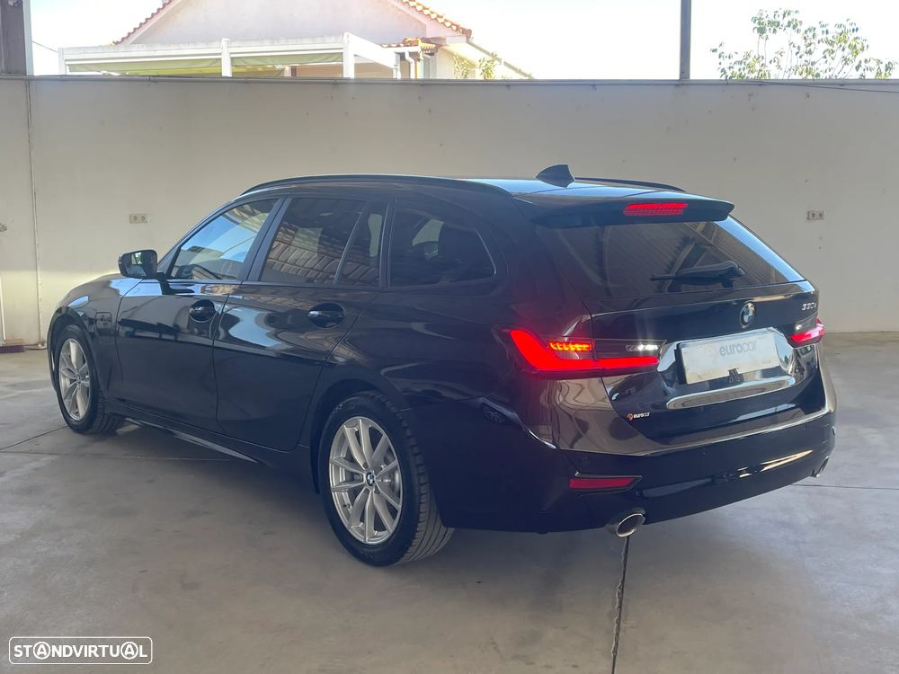 BMW 330 e Auto - 3