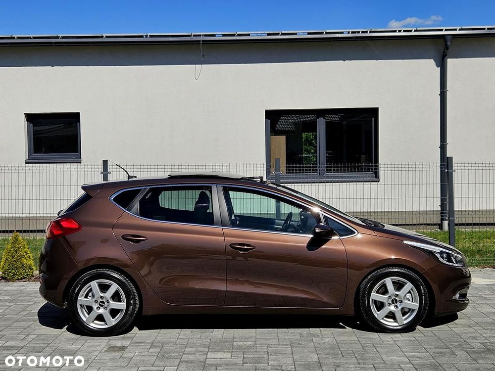Kia Ceed 1.6 GDI DCT Platinum Edition - 11