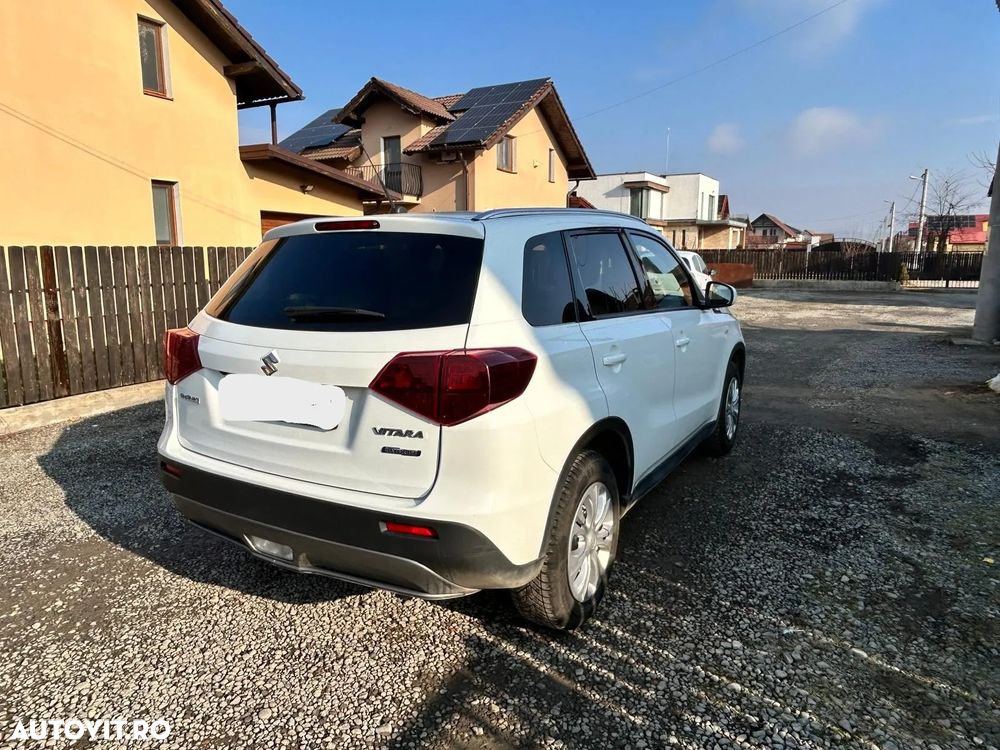 Suzuki Vitara 1.4 Boosterjet MHEV Passion - 3