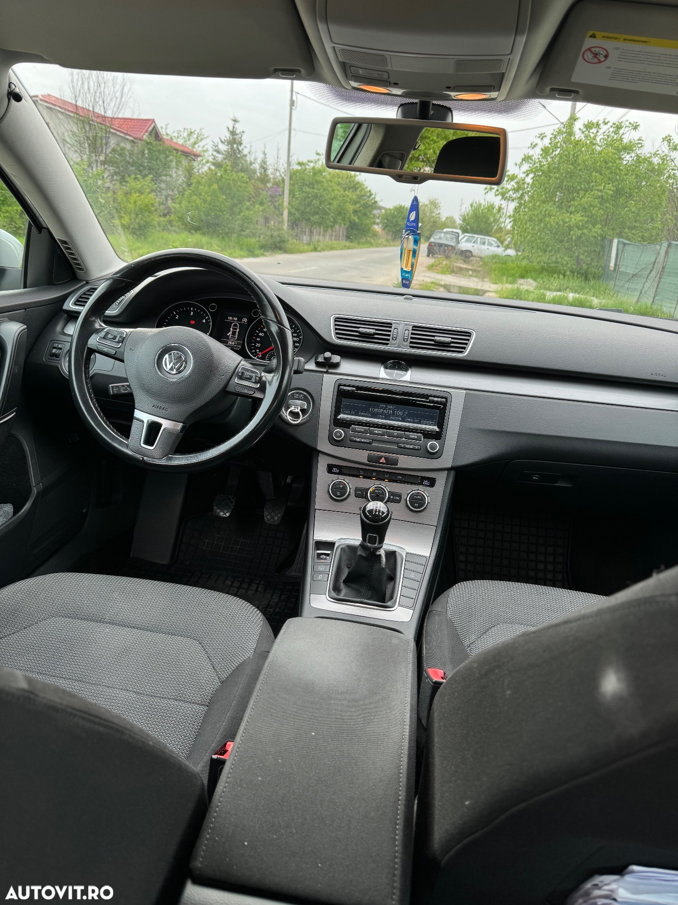 Volkswagen Passat Variant 2.0 TDI 4Motion BlueMotion Technology Business Edition - 4