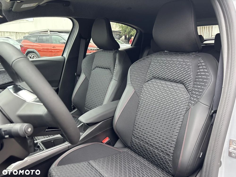 Renault Clio 1.2 TCe Techno - 12