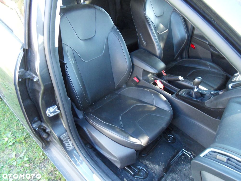 Ford Focus 1.0 EcoBoost STart-Stopp-System TITANIUM - 17