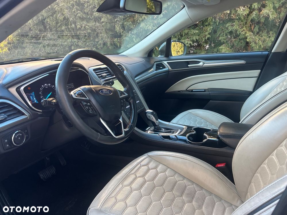Ford Mondeo - 27