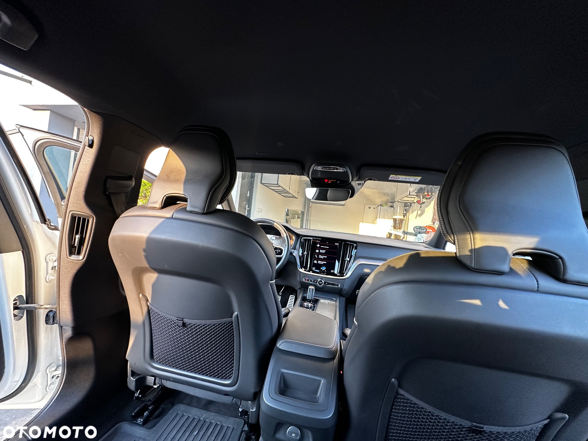 Volvo S60 B4 B R-Design - 13