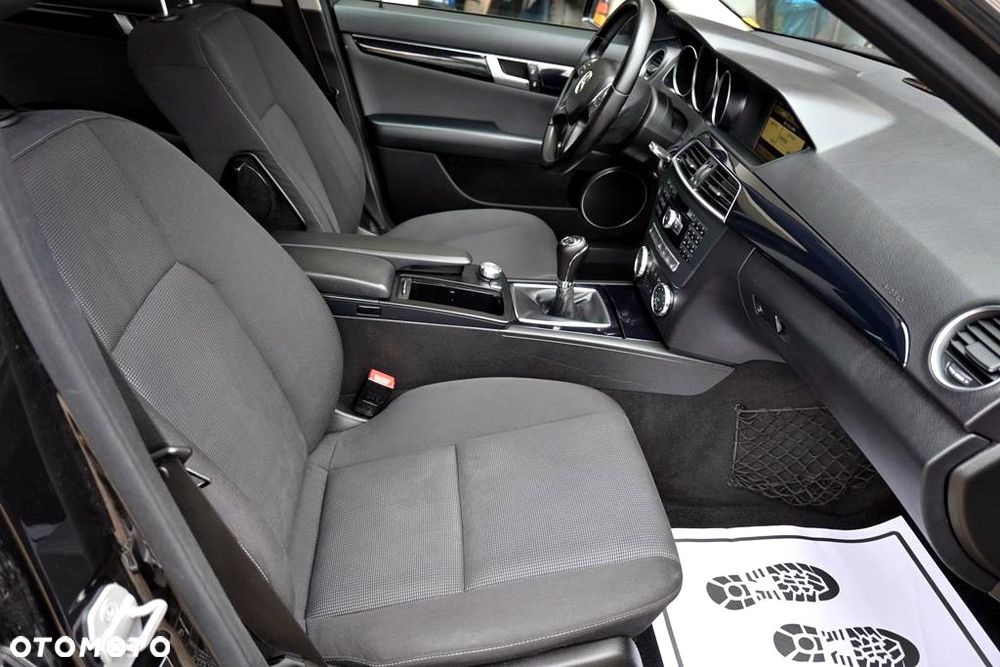 Mercedes-Benz Klasa C 180 Kompressor Avantgarde - 31