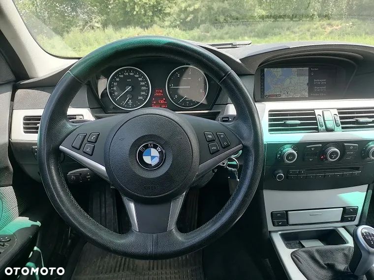 BMW Seria 5 520d - 15