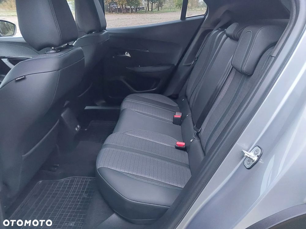 Peugeot 2008 BlueHDi 130 EAT8 Allure - 24