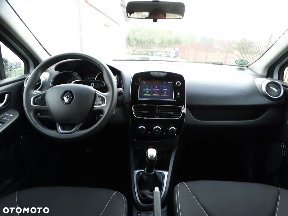 Renault Clio 1.2 16V Limited - 12