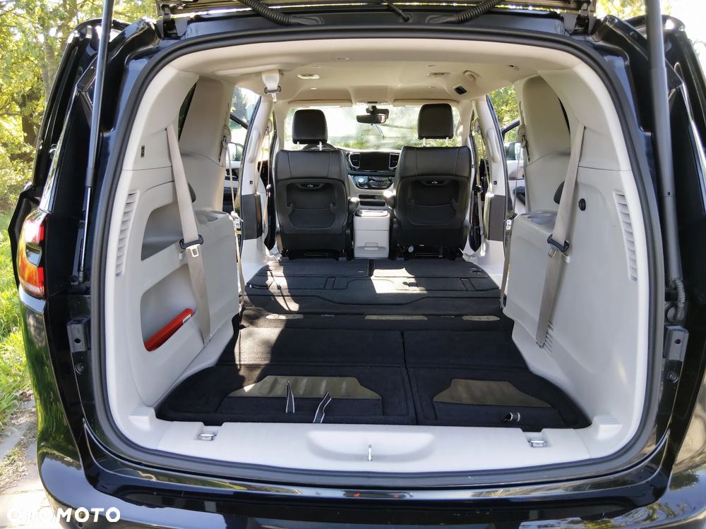 Chrysler Pacifica - 20
