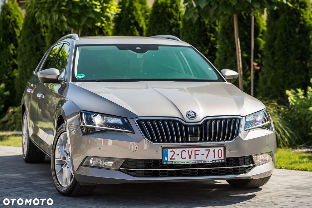 Skoda Superb 2.0 TDI Sportline - 2