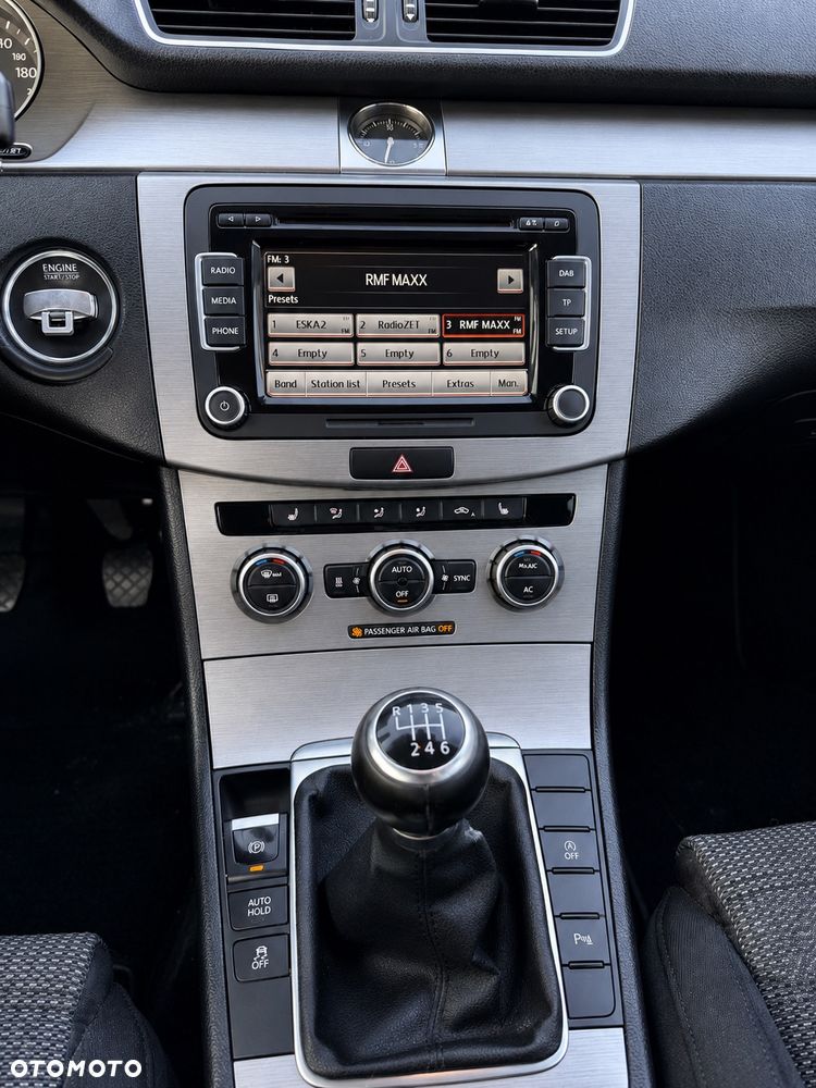 Volkswagen Passat 2.0 TDI Highline - 13