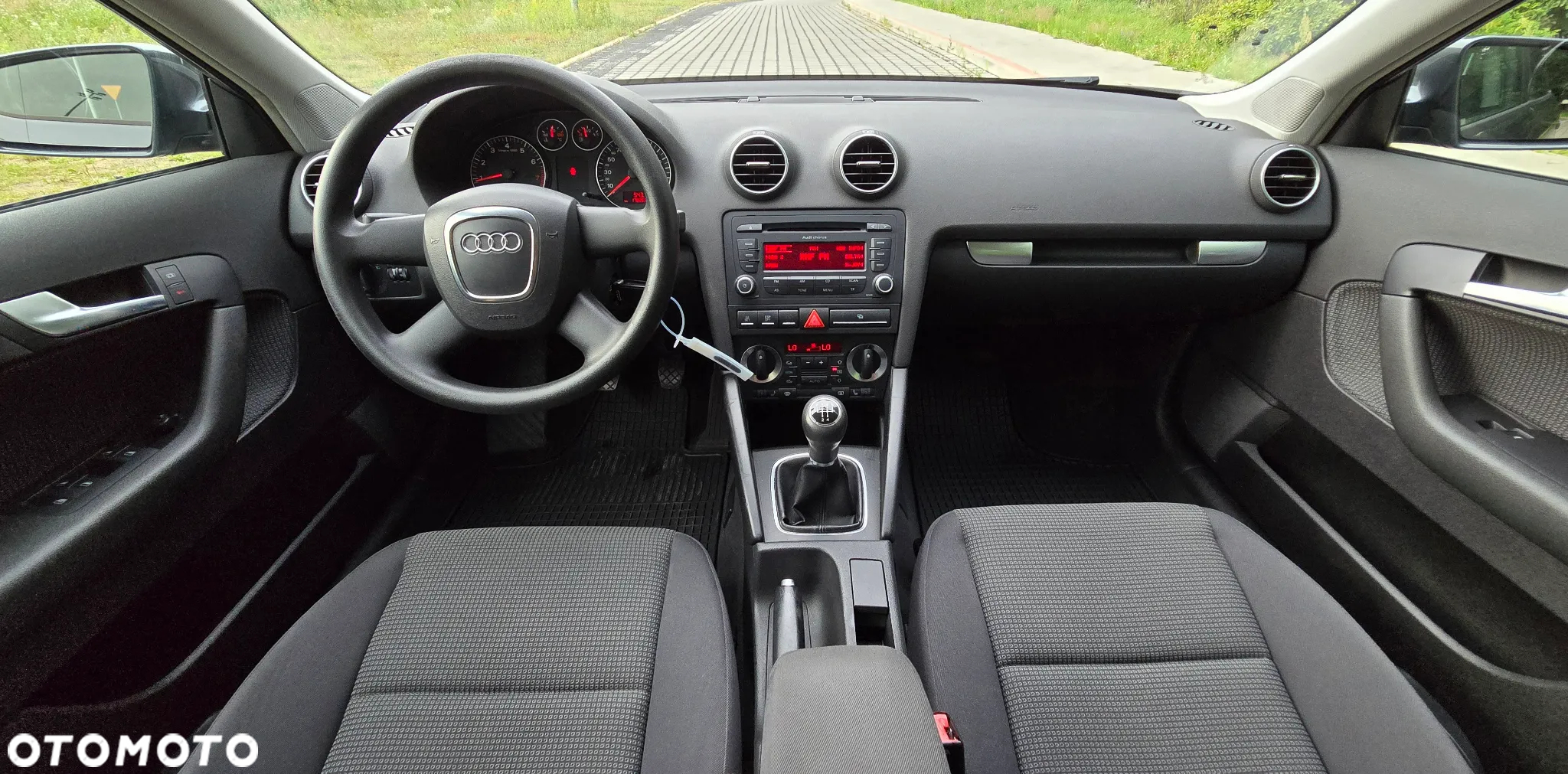 Audi A3 1.6 Attraction - 8