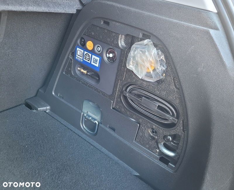 Opel Corsa 1.4 Innovation - 37