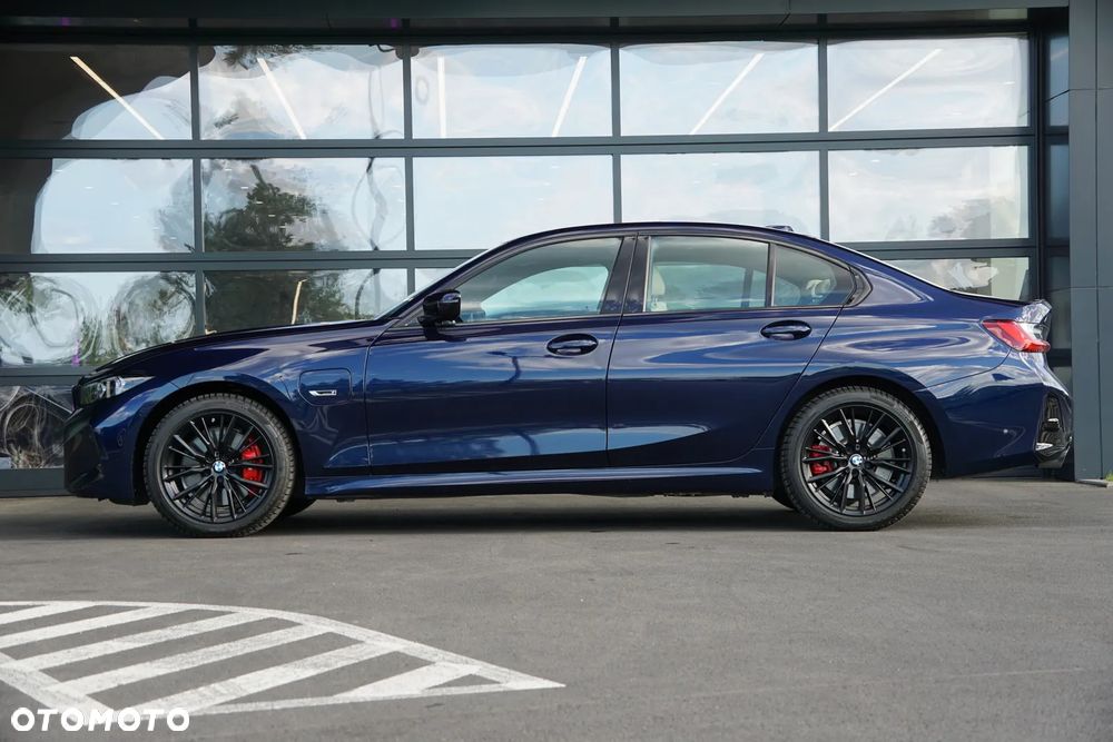 BMW Seria 3 330e PHEV M Sport - 4