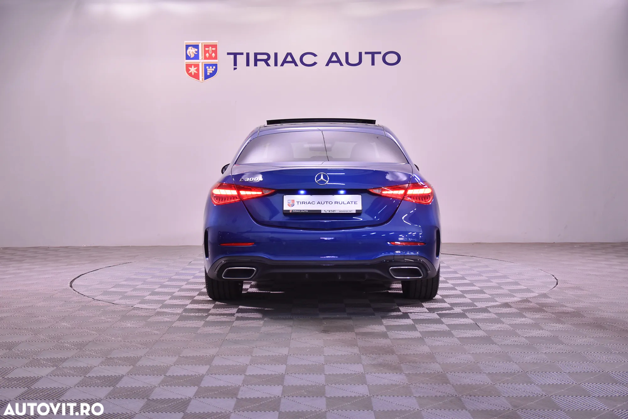 Mercedes-Benz C 300 e 9G-TRONIC AMG Line - 4