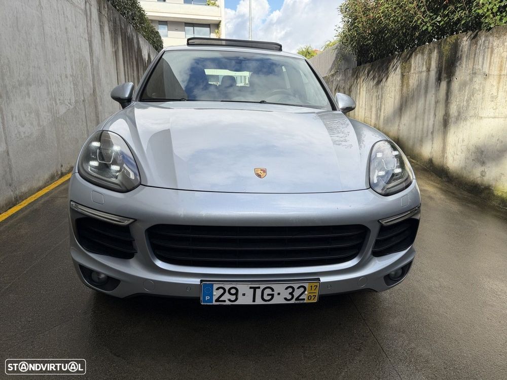 Porsche Cayenne Platinum Edition - 4