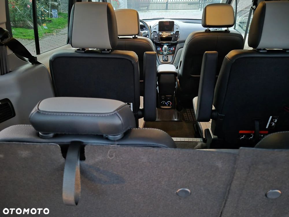 Ford Tourneo Connect Grand - 15